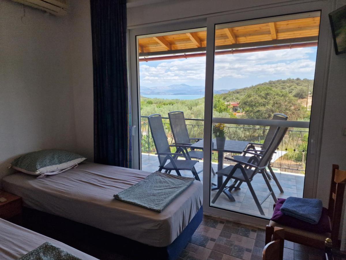 Grieks Vakantiehuis To Kalokairi Kougaíika Екстериор снимка