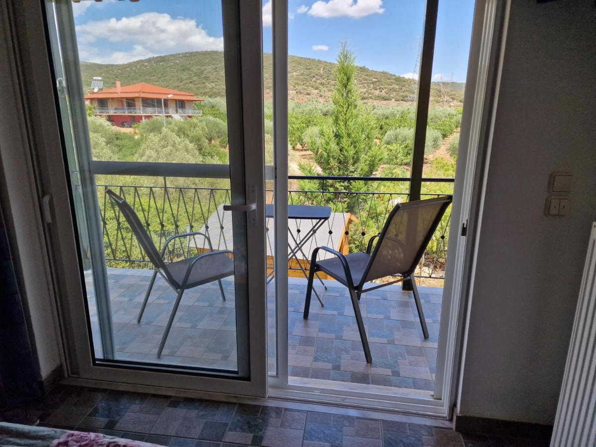 Grieks Vakantiehuis To Kalokairi Kougaíika Екстериор снимка